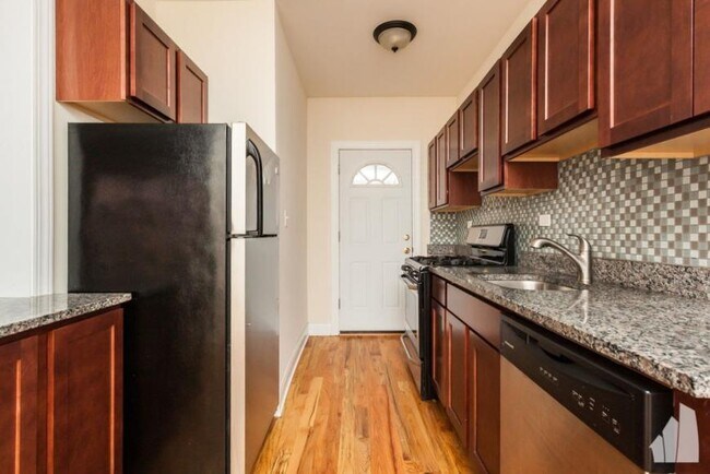 Photo - 1 bedroom in Chicago IL 60657 Apartment