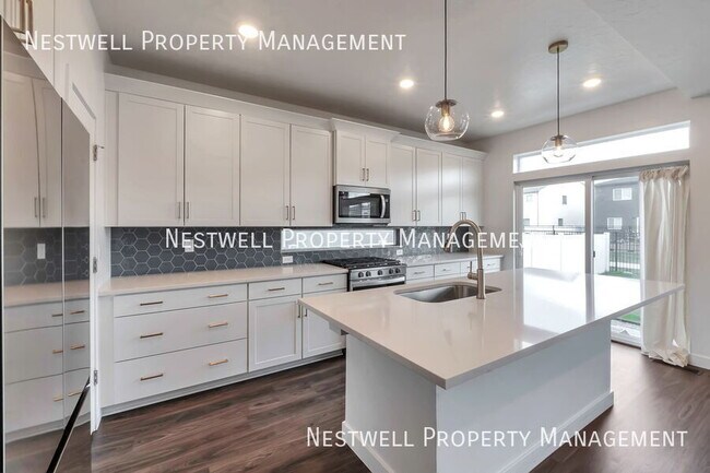 Building Photo - 42 E Meandering Way