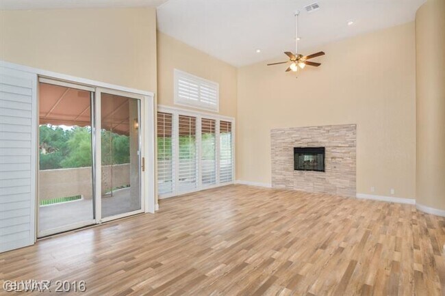 Building Photo - 4 br, 2.5 bath House - 7971 Rio Rico Dr