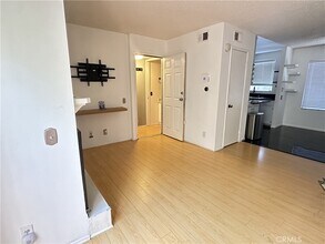 Building Photo - 9336 Van Nuys Blvd