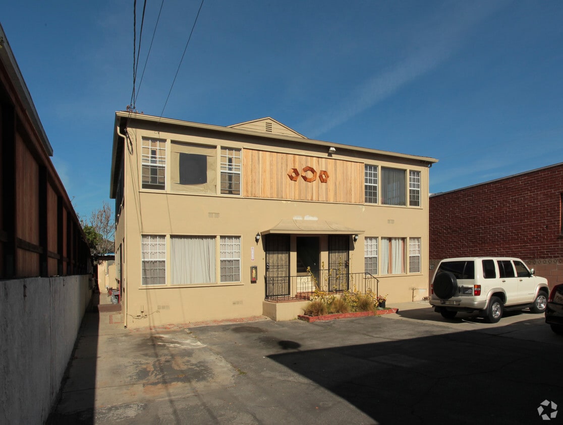 Building Photo - 711 Grant St