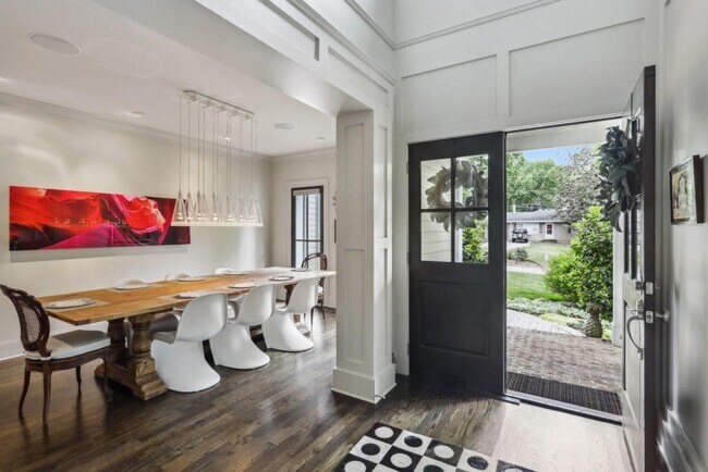 Foto del edificio - 1301 Rustic Ridge Dr NE