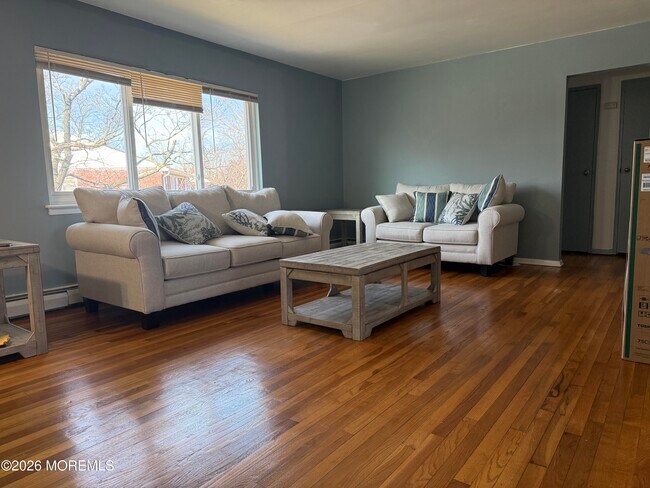 Foto del edificio - 5 Juniper Ln