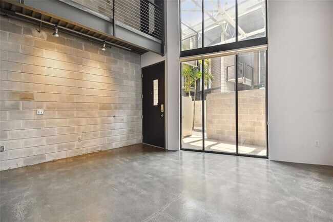 Building Photo - 217 N 12th St