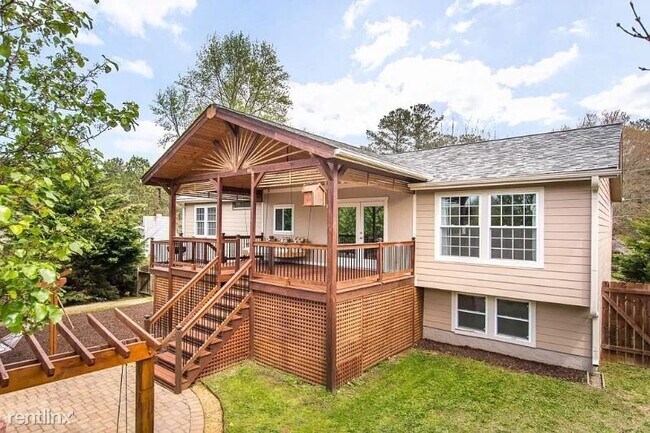 Building Photo - 4 br, 3 bath House - 1023 Malibu Dr