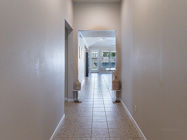 Foto del edificio - 11103 Avery Oaks Ln