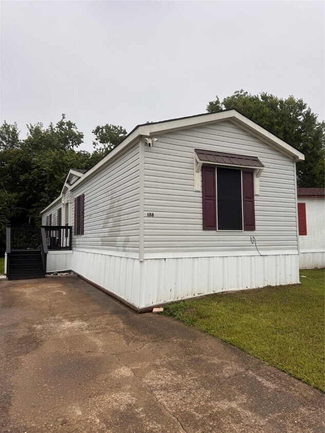 Primary Photo - 1938 Garden Rd