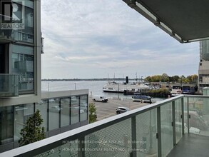 Building Photo - 15-215 Queens Quay E