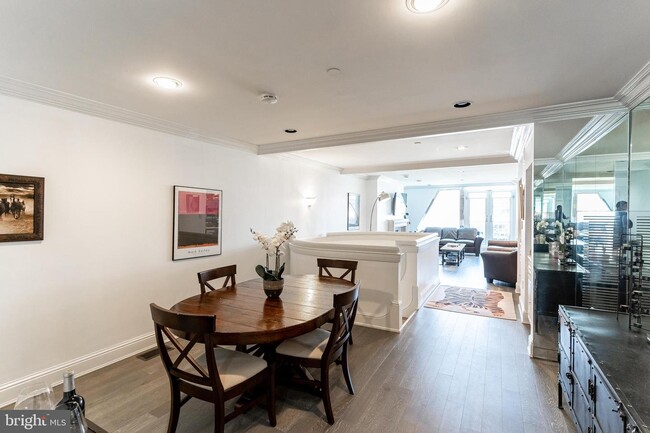 Foto del edificio - 3030 K St NW