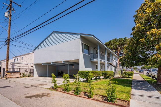 View of covered carports - 200 Chester Way