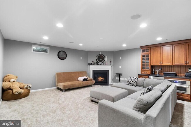 Building Photo - 8633 Enoch Pratt Dr