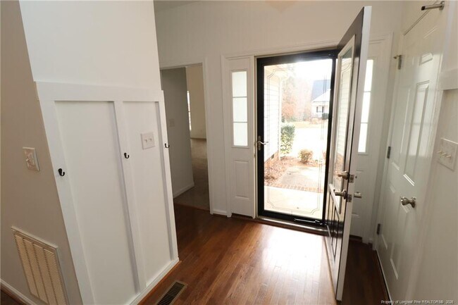 Foto del edificio - 1255 Magnolia Hill Rd