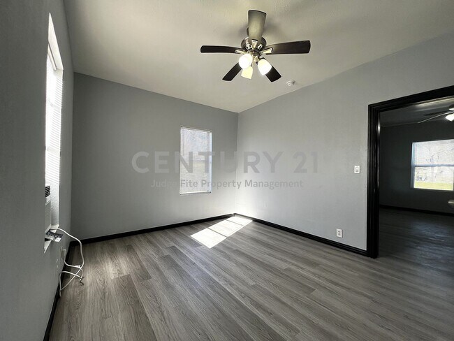 Foto del edificio - Charming 2/1 in Castleberry ISD for Rent!