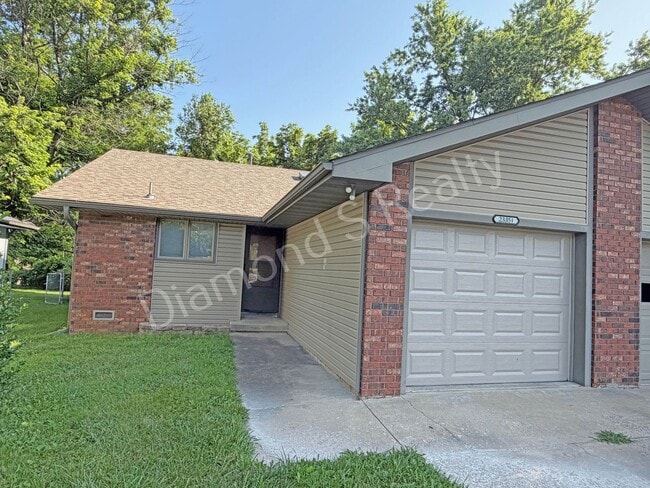 Building Photo - 2335 W Farm Rd 164