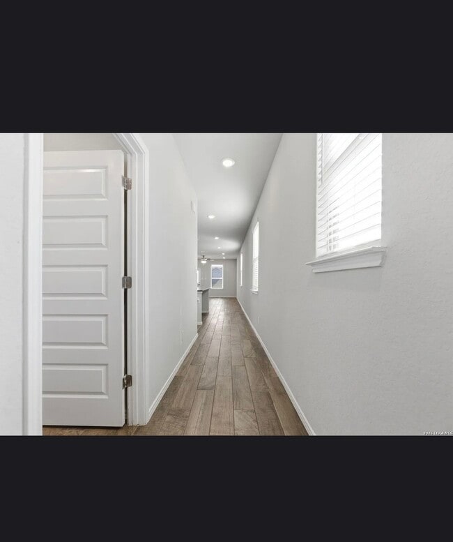 Left door is laundry room. - 2521 Hiddenbrooke Trce
