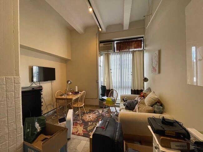 Building Photo - 12 Stoneholm St