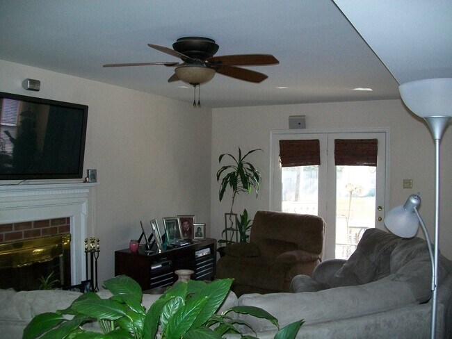 Foto del edificio - 11001 Forest Trace Way