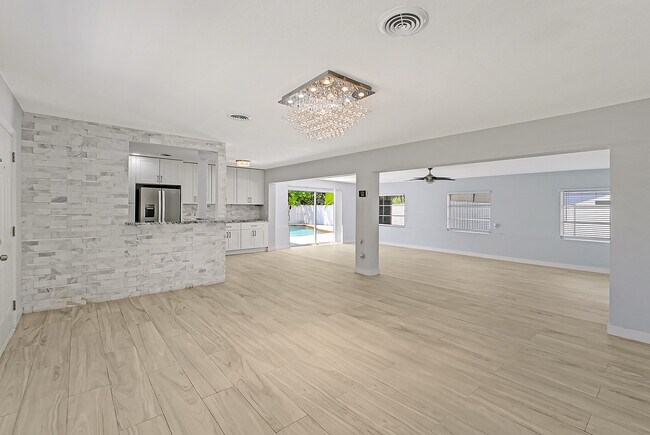 Foto del edificio - 4343 Webber St