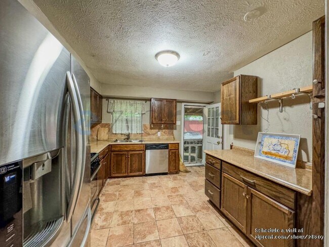 Building Photo - 2719 Tealford Dr