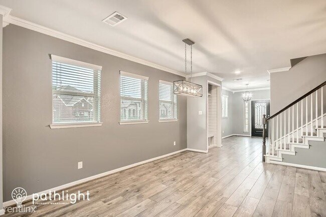 Building Photo - 5 br, 3 bath House - 1592 Sugarberry Drive...