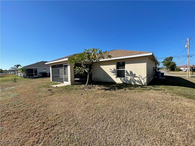 Foto del edificio - 2639 NW 24th Pl