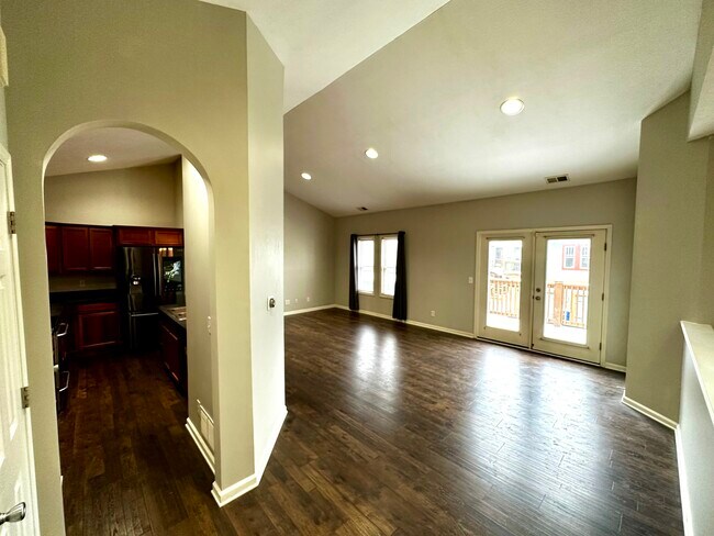 Building Photo - 1615 N College Ave