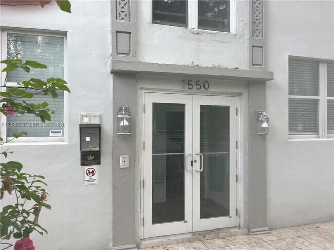 Foto del edificio - 1550 Drexel Ave