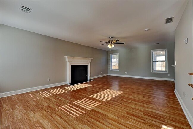 Building Photo - 3205 Wellbrook Dr