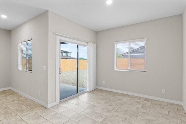 Foto del edificio - 993 E Cactus Wren Dr