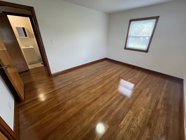 Building Photo - 1803 E Oakland Ave