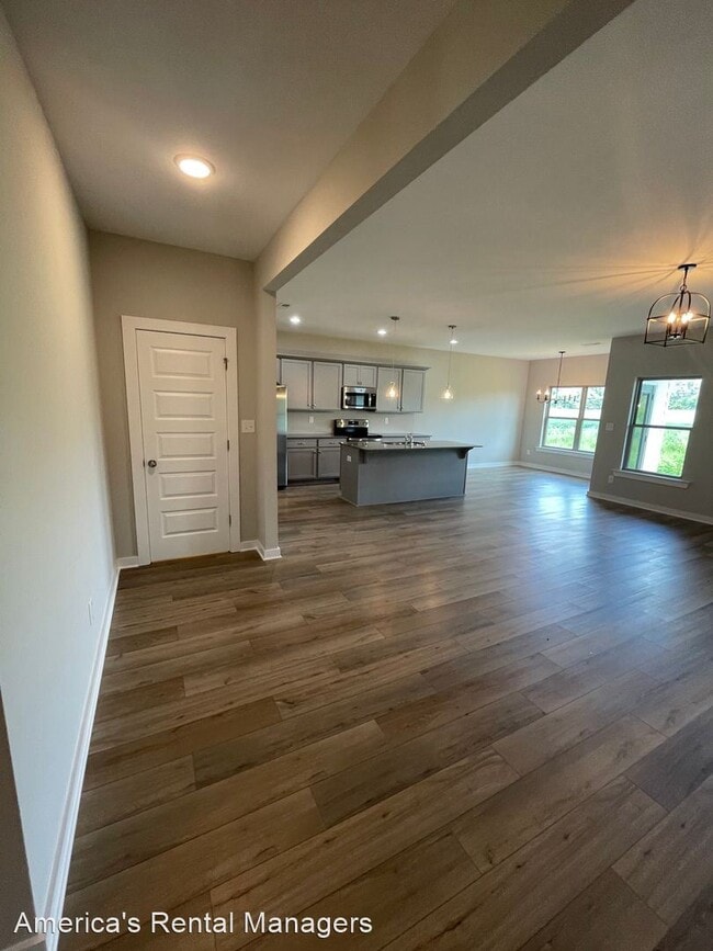 Building Photo - 4 br, 2 bath House - 131 Flintlock Way