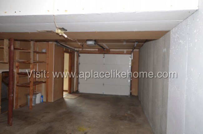 Foto del edificio - 408 NE Timbercreek Dr
