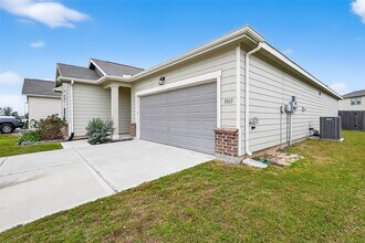Building Photo - 1065 Long Bay Ct
