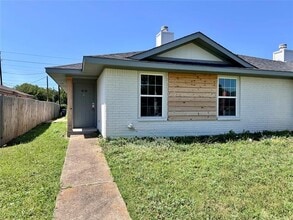 Building Photo - 840 Potomac Dr