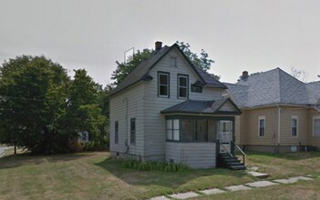 Building Photo - 521 Albert Ave