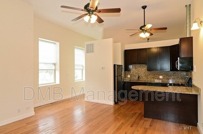 Foto del edificio - 2415 W 24th St