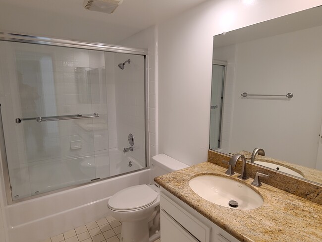 Guest bathroom - 2700 Cahuenga Blvd E