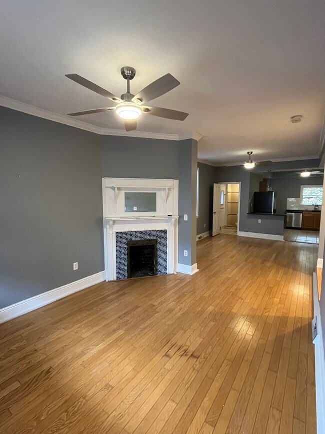 Photo - 418 Noble St House