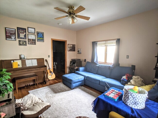 Living Room - 19 Hillside Ave