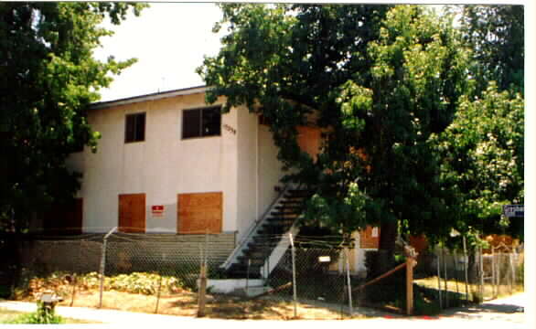 Primary Photo - 15258 Gresham St