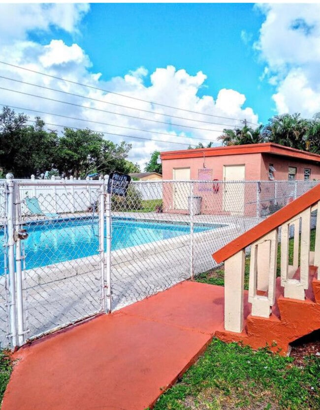 Building Photo - 7830 NW 33rd St