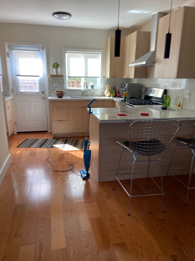 Foto del edificio - 4920 Hickory St