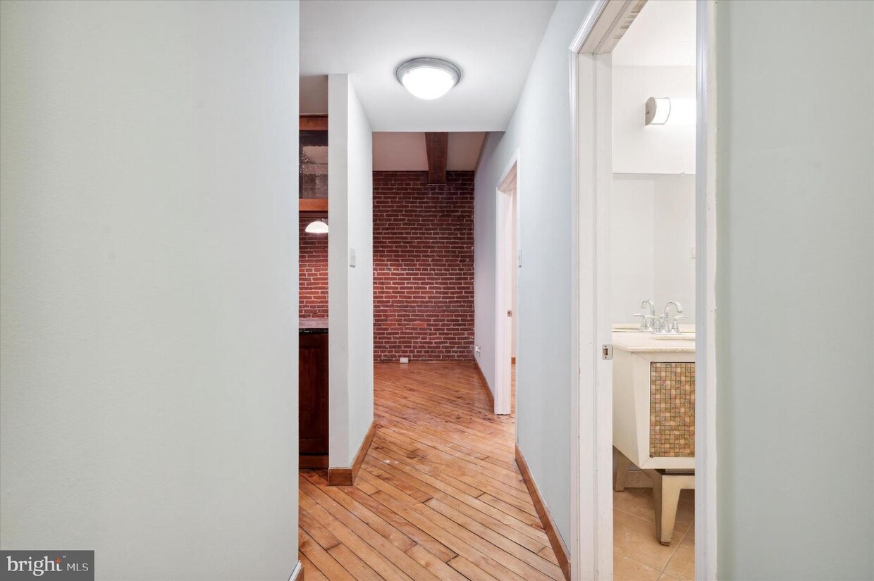 Foto principal - 122-24 Chestnut St