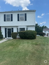 Building Photo - 4625 Roxbury Ln