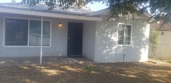 Foto del edificio - 3015 Glenwood Pl
