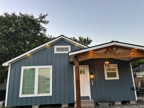 Building Photo - 4013 Vaughn St
