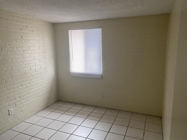 Foto del edificio - 3410 S Elgin Pl