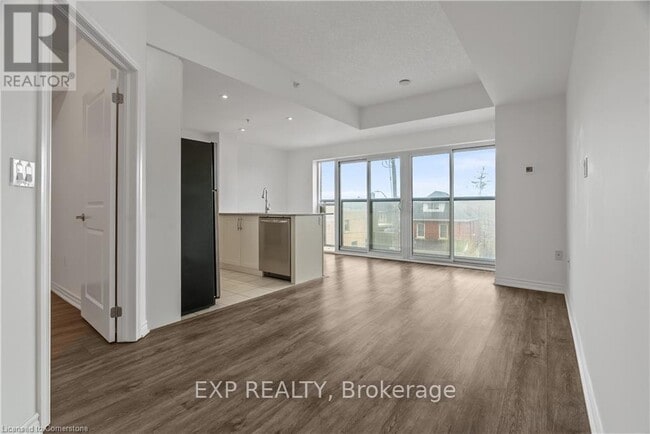 Photo du bâtiment - 427-427 Aberdeen Ave