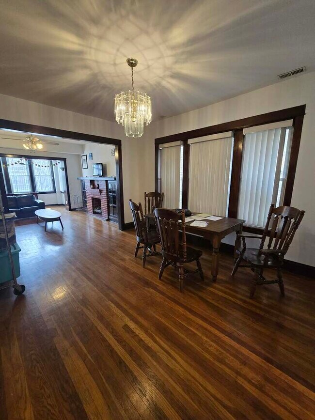 Foto del edificio - 5114 N Ashland Ave