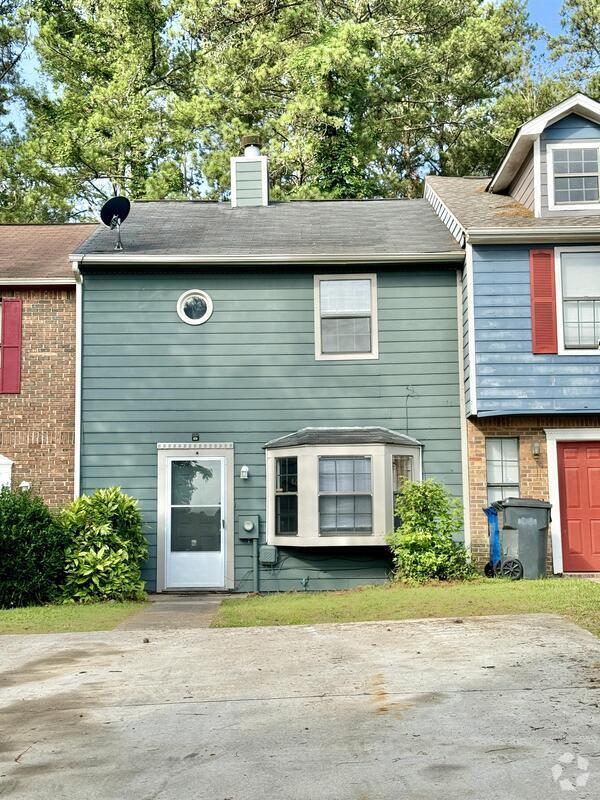 Building Photo - 8267 Canyon Forge Dr